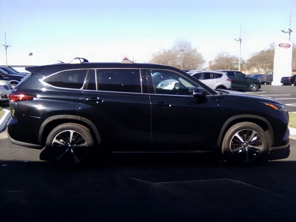 2022 Toyota Highlander L