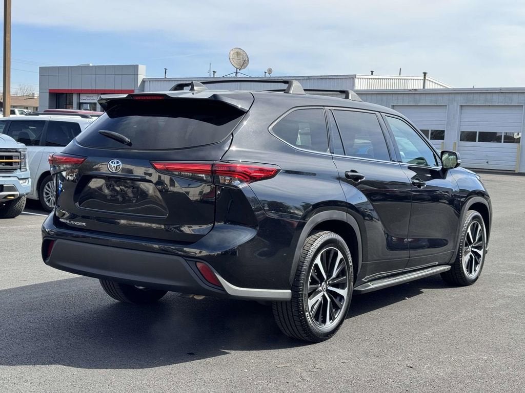 2022 Toyota Highlander L