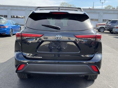 2022 Toyota Highlander L