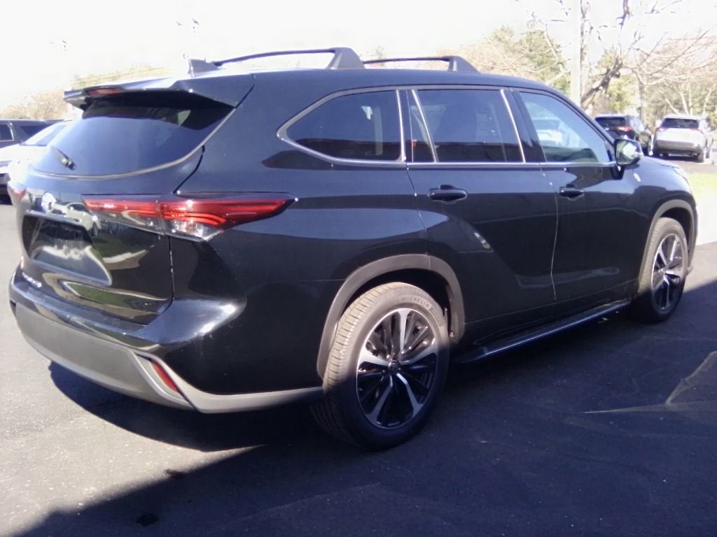 2022 Toyota Highlander L