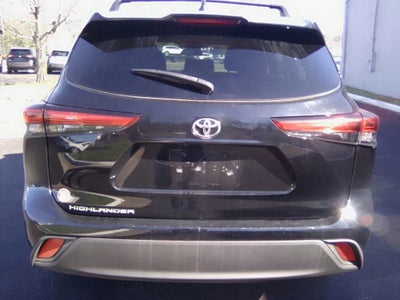 2022 Toyota Highlander L