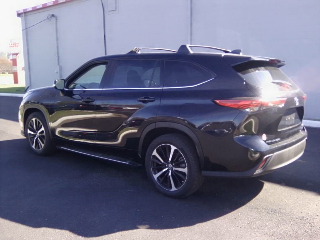 2022 Toyota Highlander L