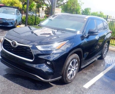 2023 Toyota Highlander XLE