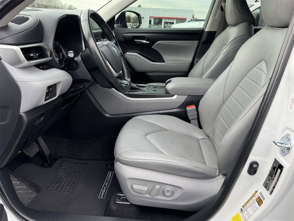 2024 Toyota Highlander XLE