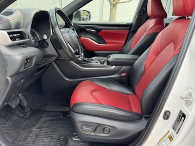2023 Toyota Highlander XSE