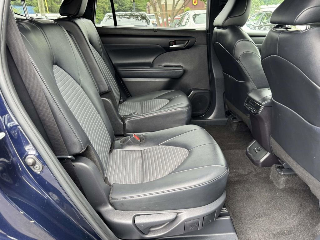 2025 Toyota Highlander XSE
