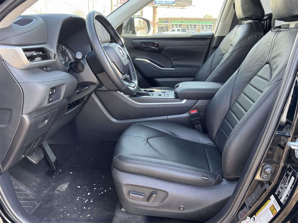 2024 Toyota Highlander LE