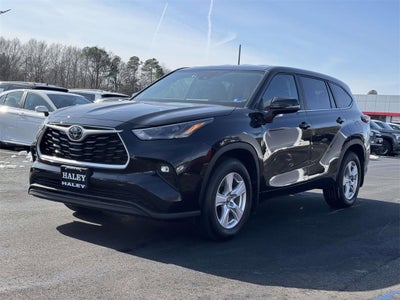 2024 Toyota Highlander LE