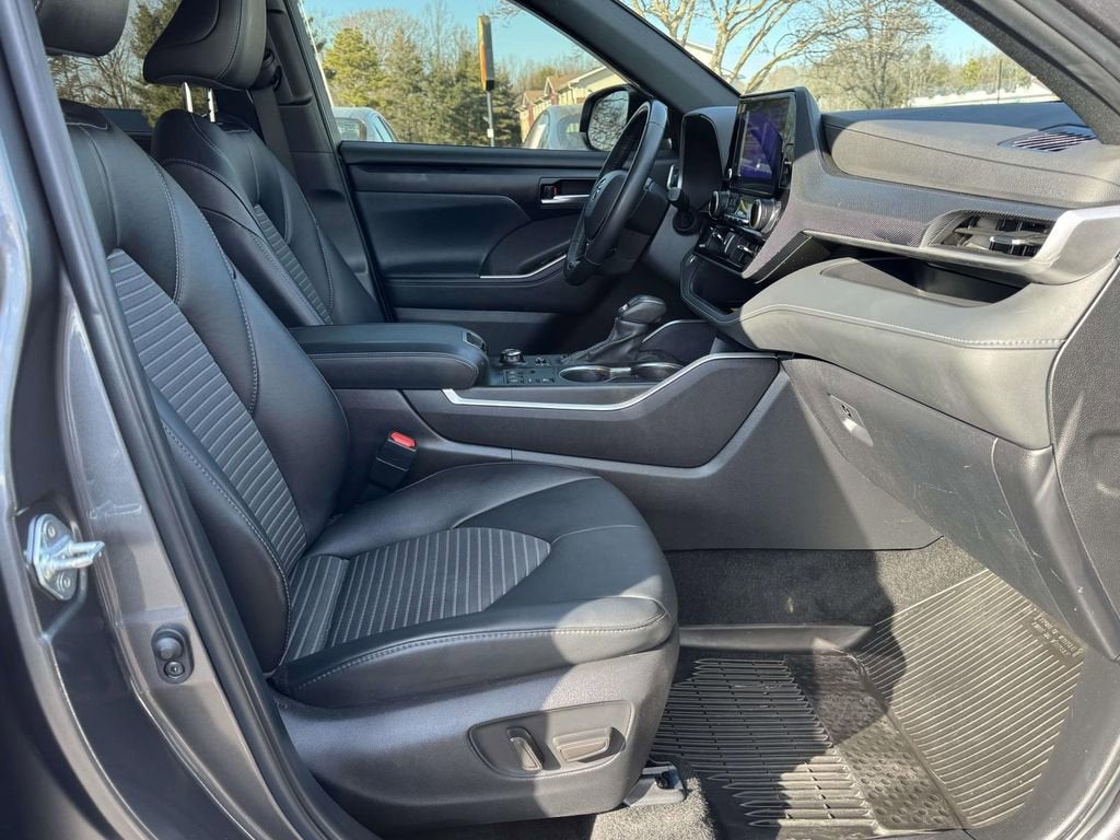 2024 Toyota Highlander XSE