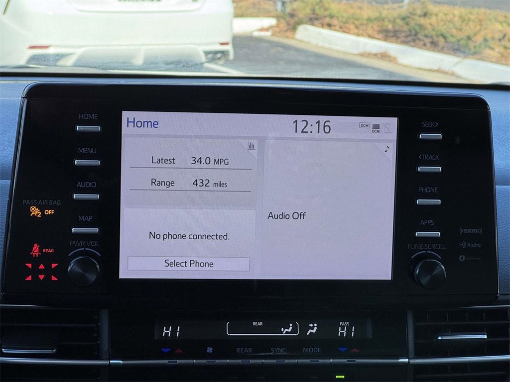 2024 Toyota Sienna LE