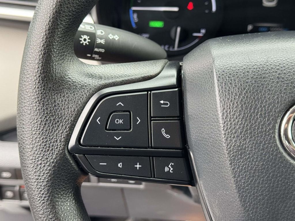 2024 Toyota Sienna LE