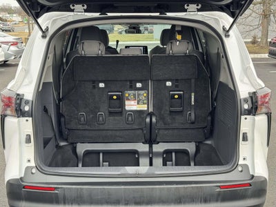 2024 Toyota Sienna LE