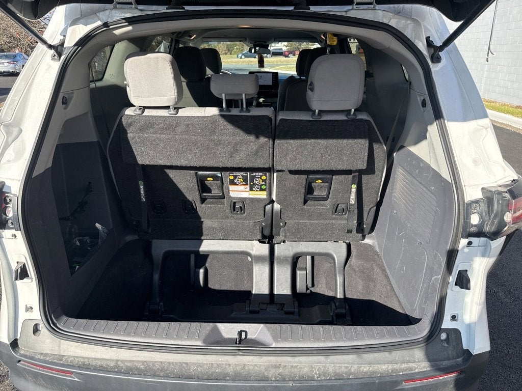 2024 Toyota Sienna LE