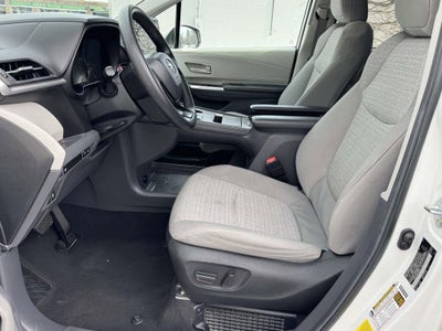 2024 Toyota Sienna LE