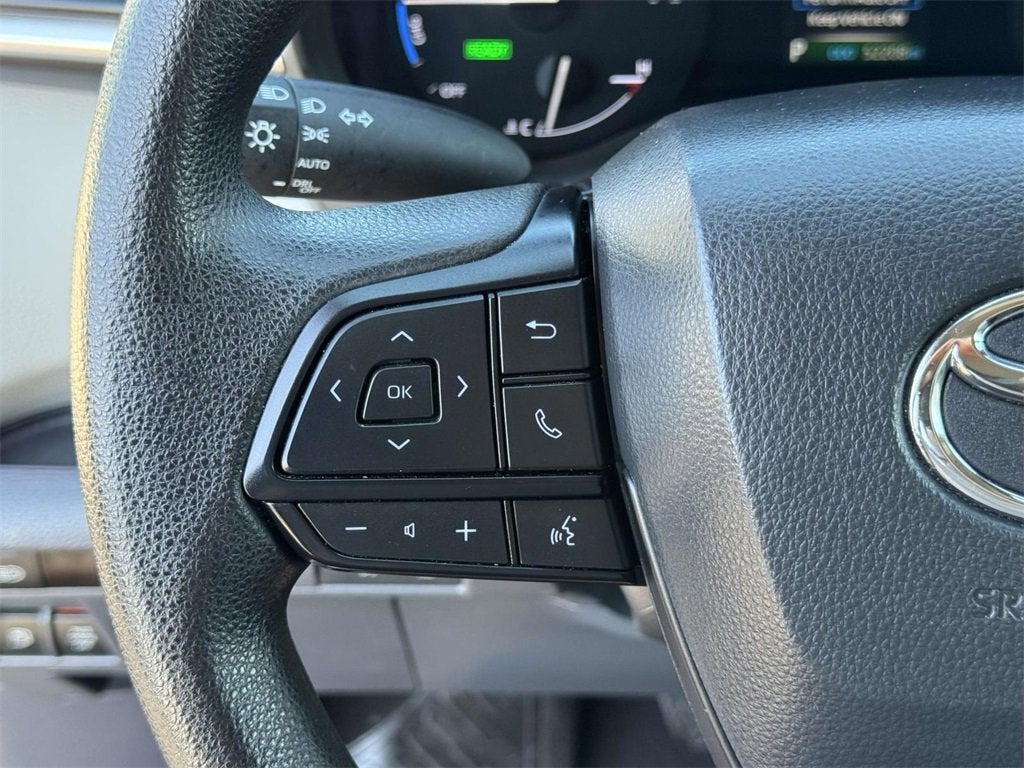 2024 Toyota Sienna LE