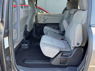 2024 Toyota Sienna LE