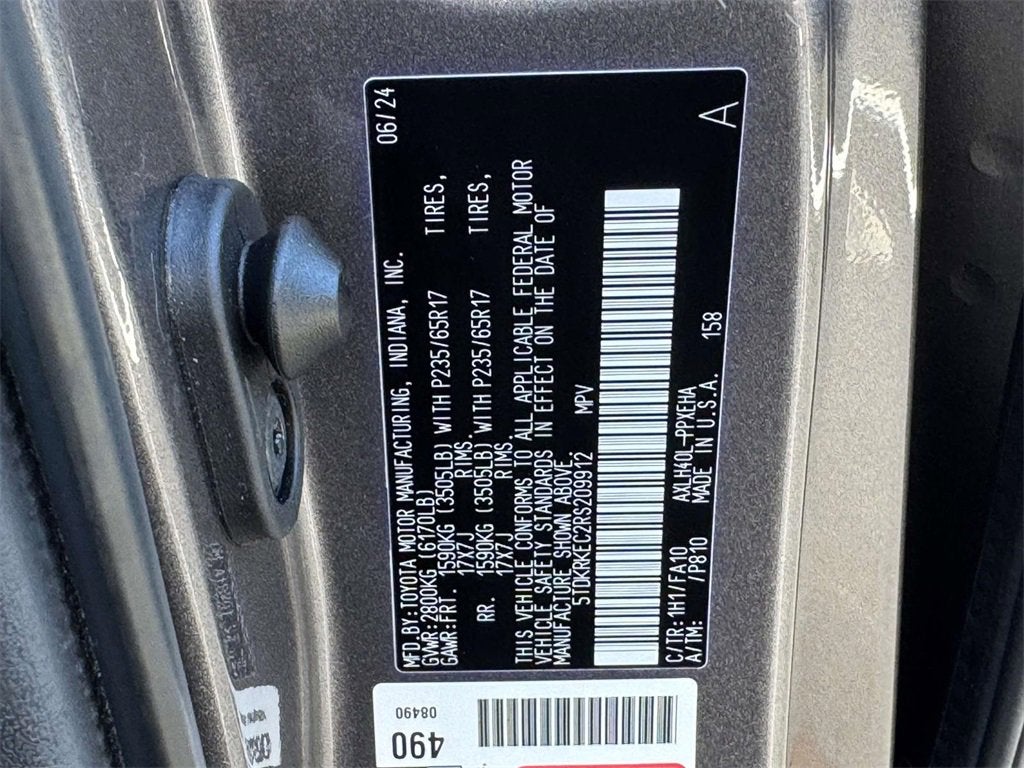 2024 Toyota Sienna LE