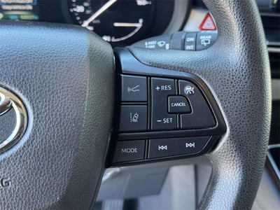 2024 Toyota Sienna LE