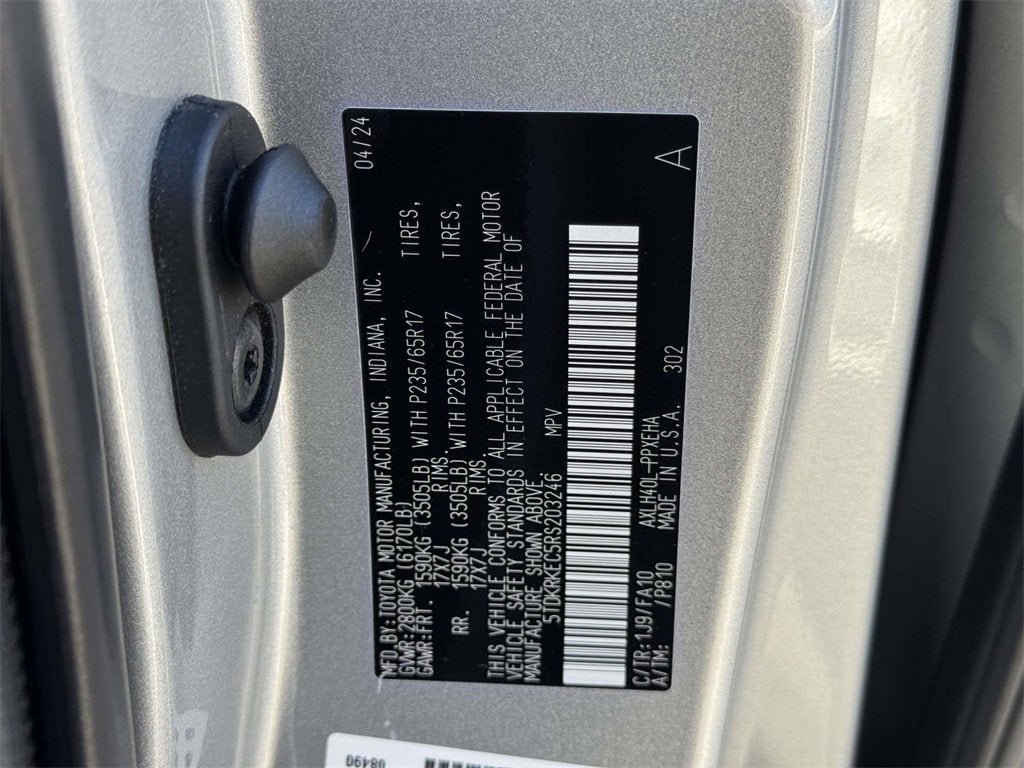 2024 Toyota Sienna LE