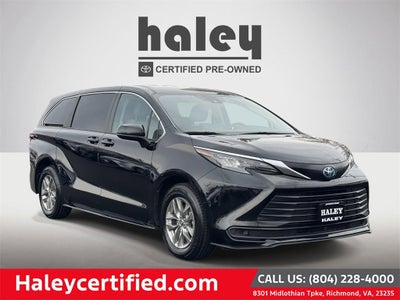 2024 Toyota Sienna LE