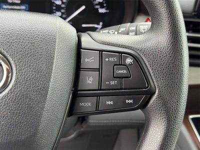 2024 Toyota Sienna LE