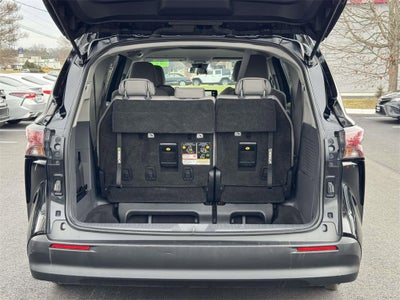 2024 Toyota Sienna LE