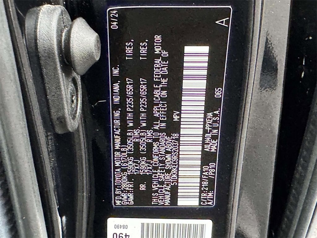 2024 Toyota Sienna LE