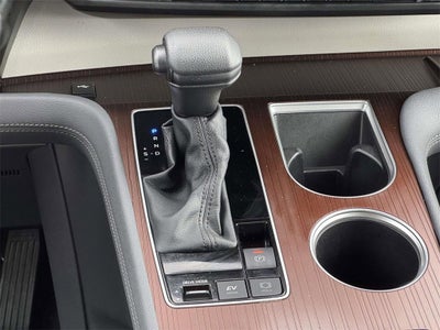 2024 Toyota Sienna LE
