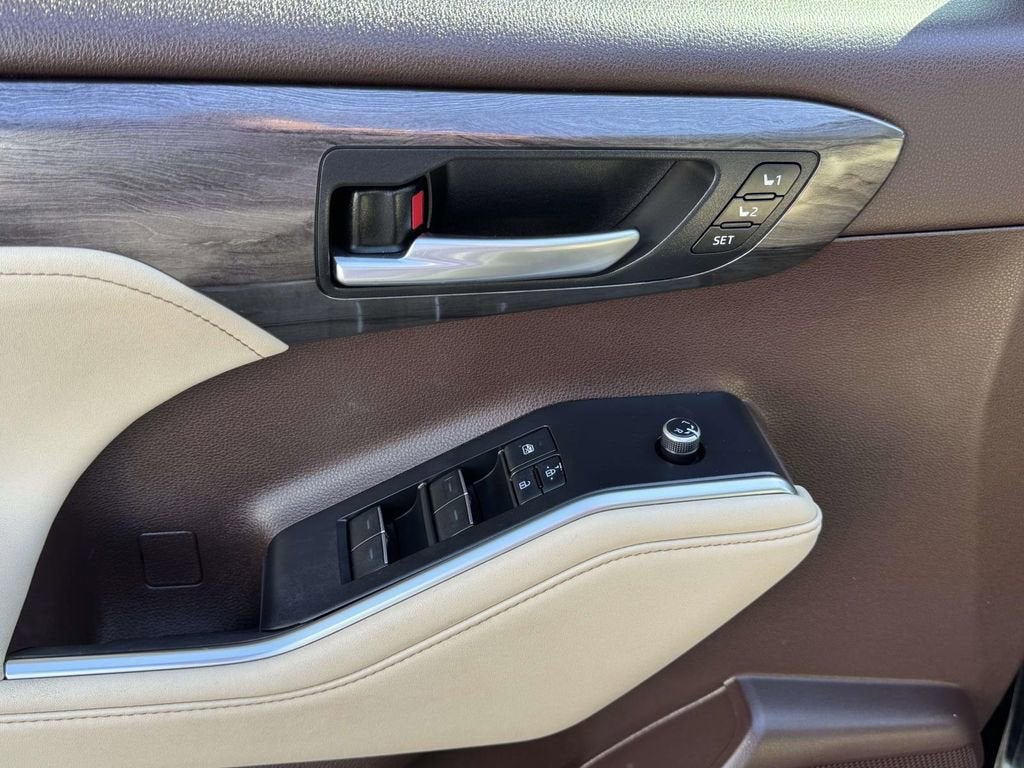 2022 Toyota Highlander Limited