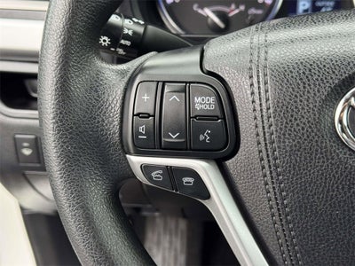 2016 Toyota Highlander LE