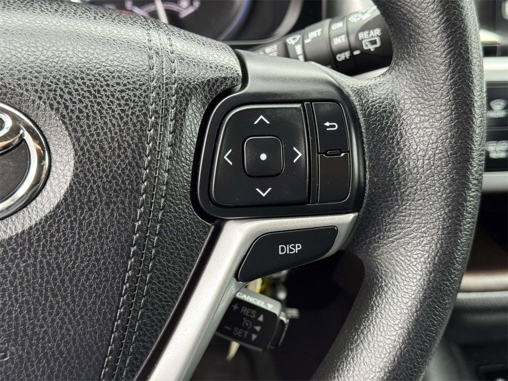 2016 Toyota Highlander LE