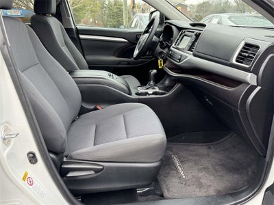 2016 Toyota Highlander LE