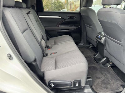 2016 Toyota Highlander LE