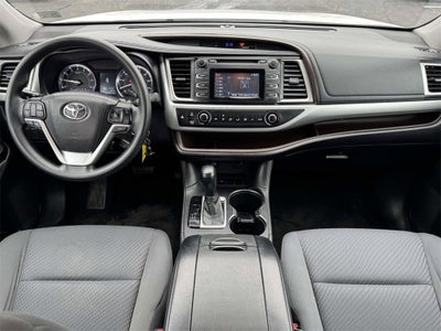 2016 Toyota Highlander LE