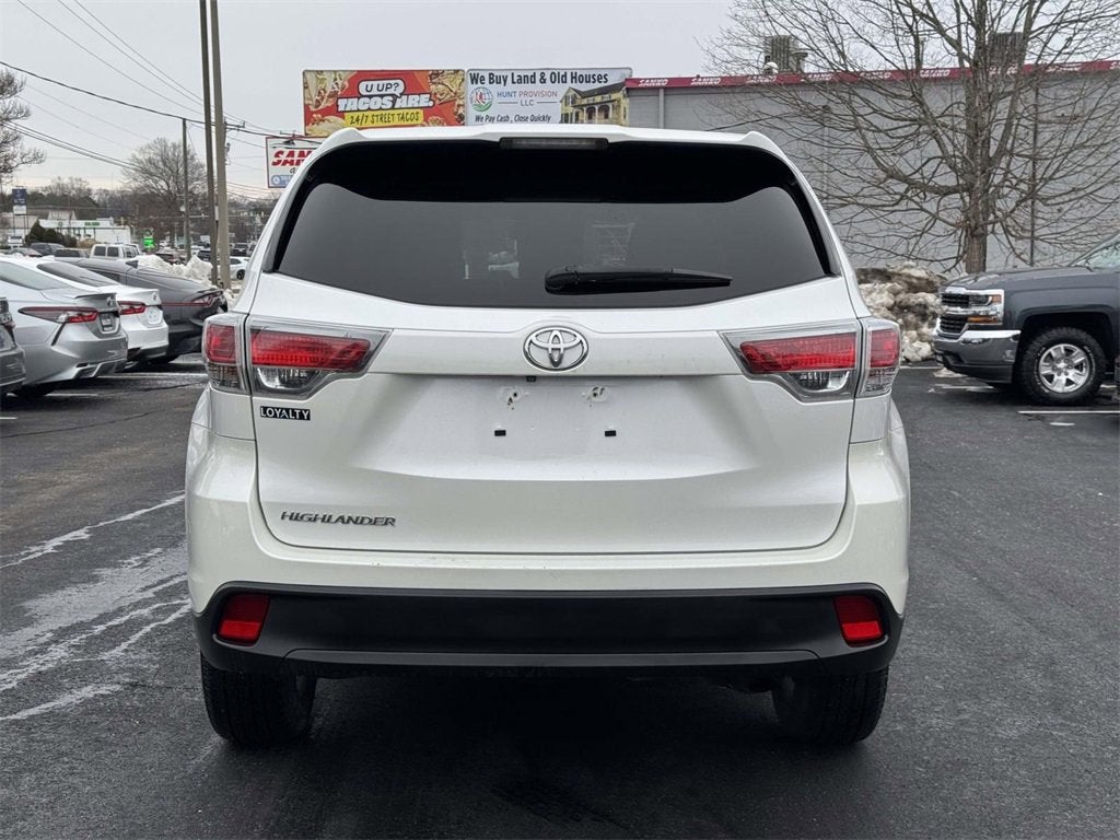 2016 Toyota Highlander LE