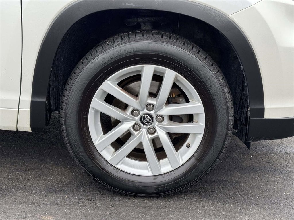 2016 Toyota Highlander LE