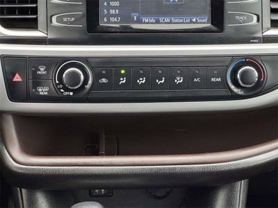 2016 Toyota Highlander LE