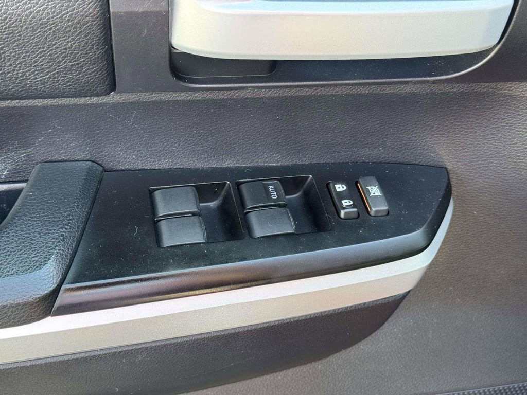 2016 Toyota Tundra SR5