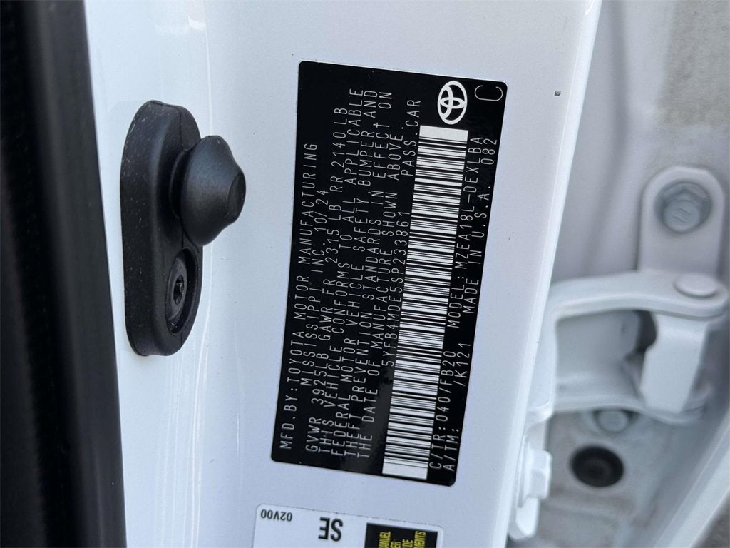 2025 Toyota Corolla LE