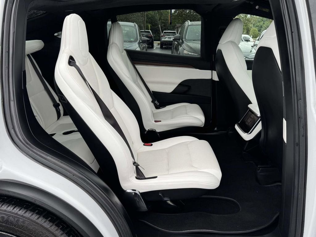 2022 Tesla Model X Base