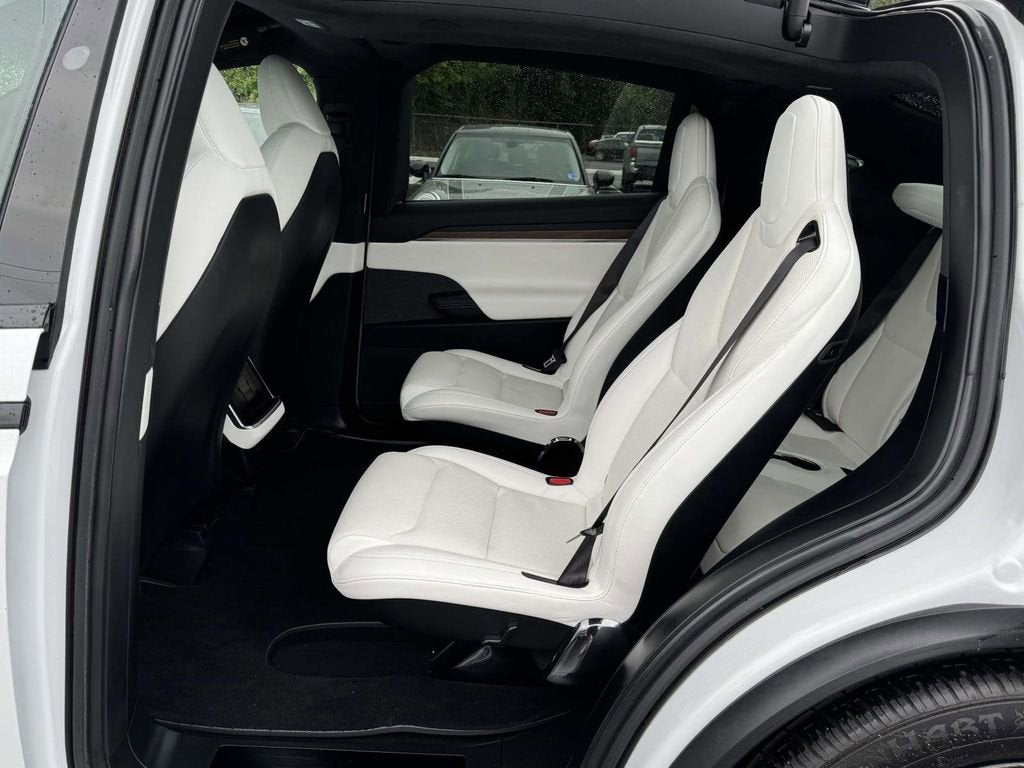 2022 Tesla Model X Base