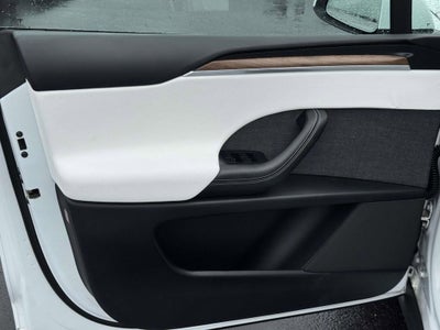 2022 Tesla Model X Base