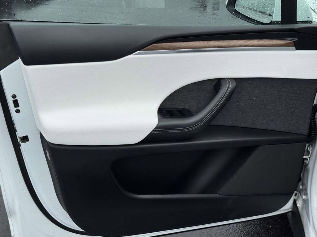2022 Tesla Model X Base