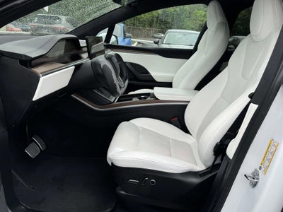 2022 Tesla Model X Base