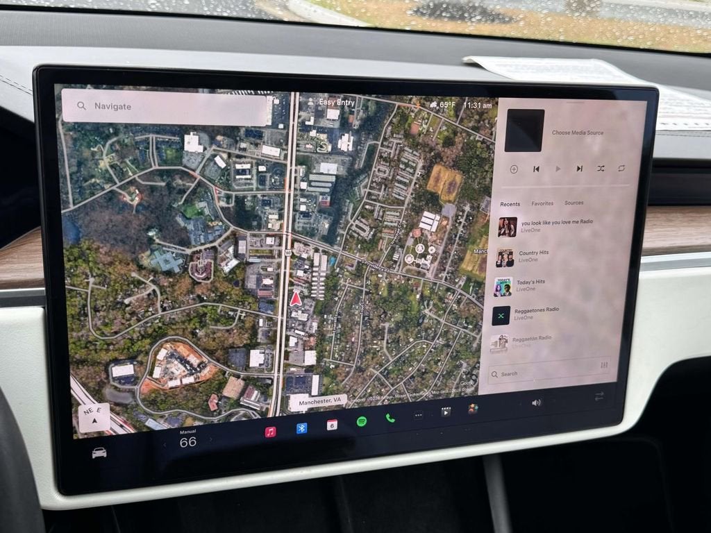 2022 Tesla Model X Base