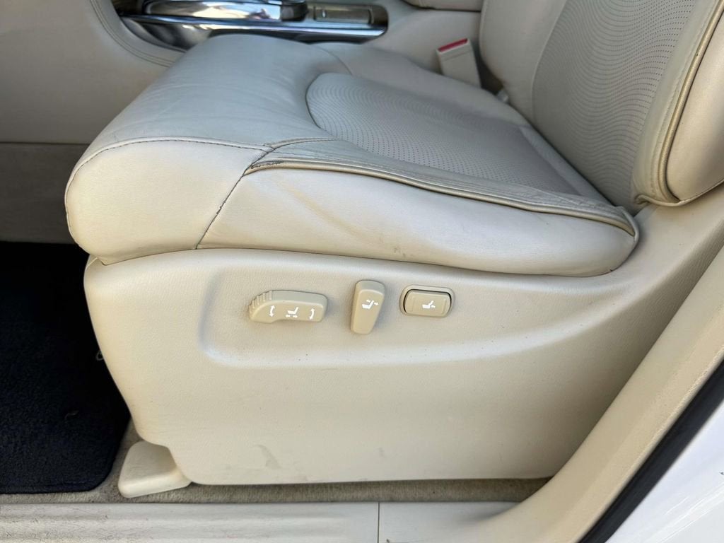 2011 INFINITI QX56 Base