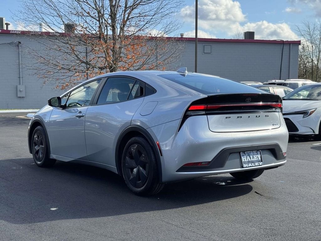 2024 Toyota Prius LE