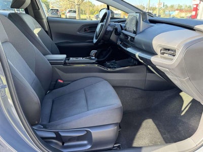 2025 Toyota Prius LE