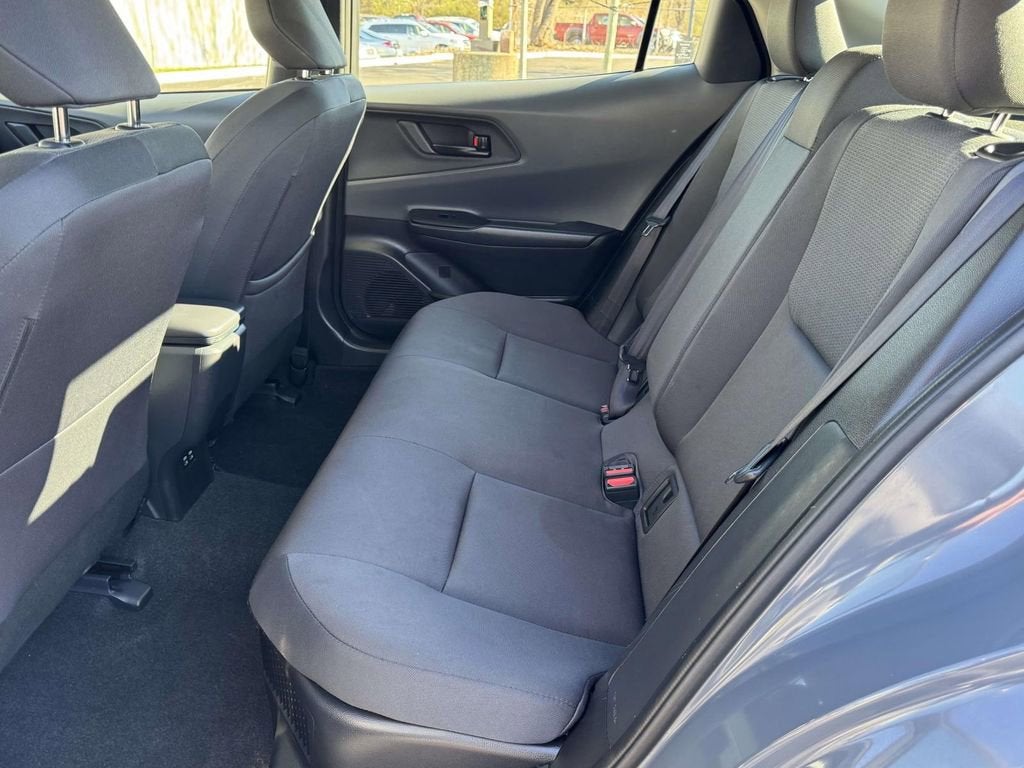 2025 Toyota Prius LE