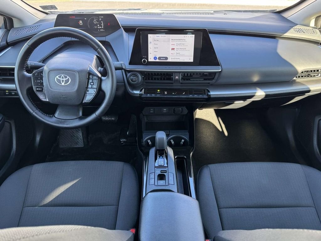 2025 Toyota Prius LE